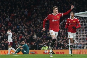 赵继伟赛后谦逊发言登热搜，拜仁慕尼黑险胜曼联引发热议(赵继伟最新消息)