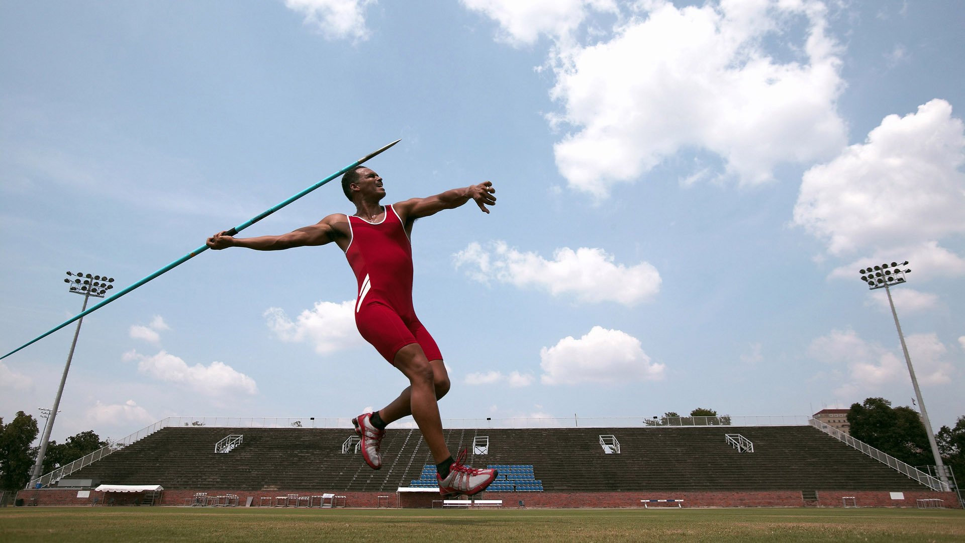 穆雷重返赛场，领先优势明显首场状态出色，C9观众沸腾！全场沸腾不已
