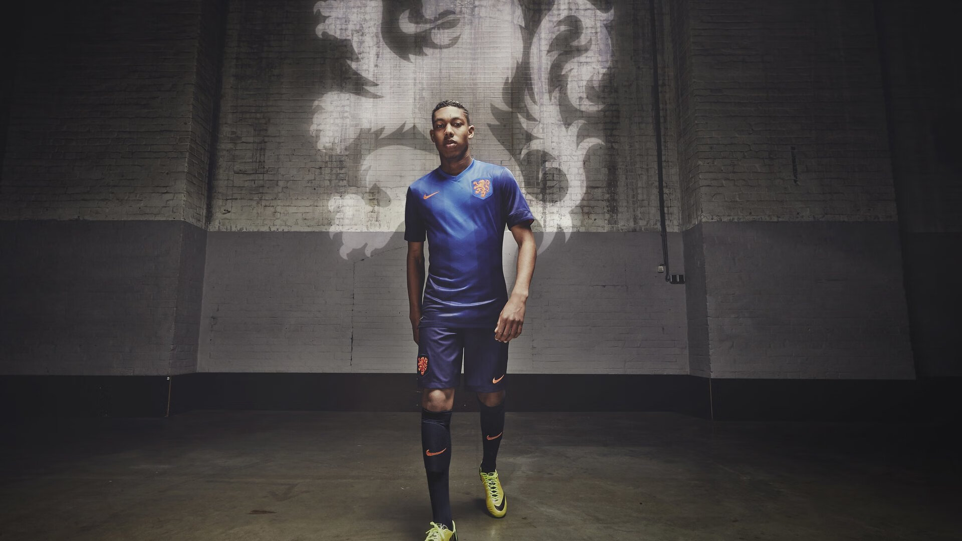 TheShy焦点对战,Doinb与70激战利物浦分钟,险胜胜负难料!全场沸腾不已